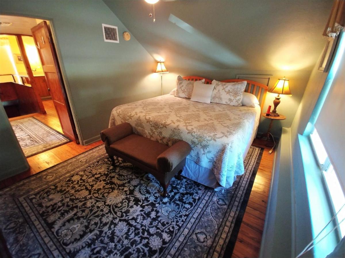 Historic Tremain Cottages Mount Dora Room photo