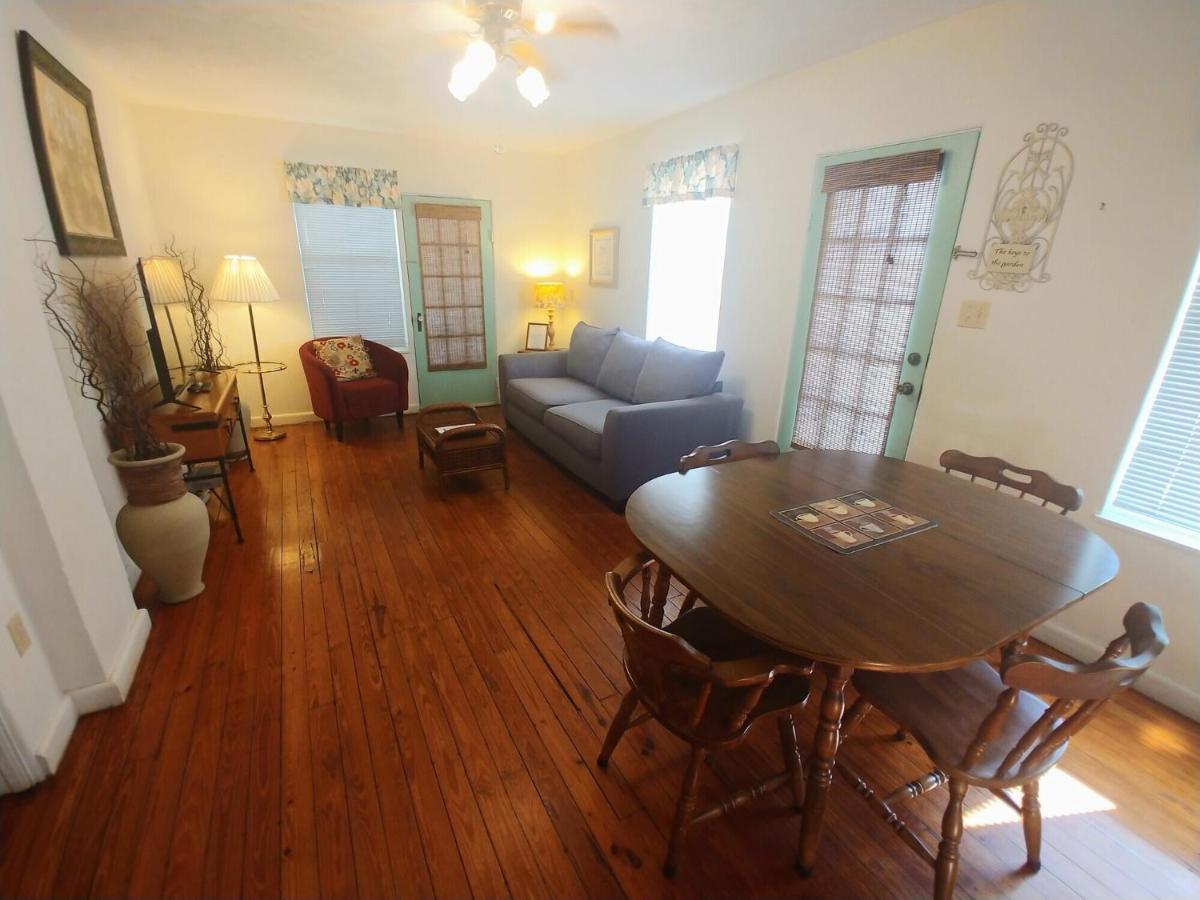 Historic Tremain Cottages Mount Dora Room photo